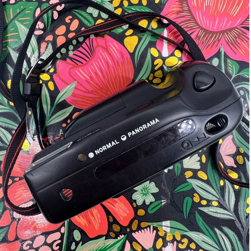 Argus DX Panorama 35mm Film Camera Point and Shoot Focus Free Motorized‎ Black
